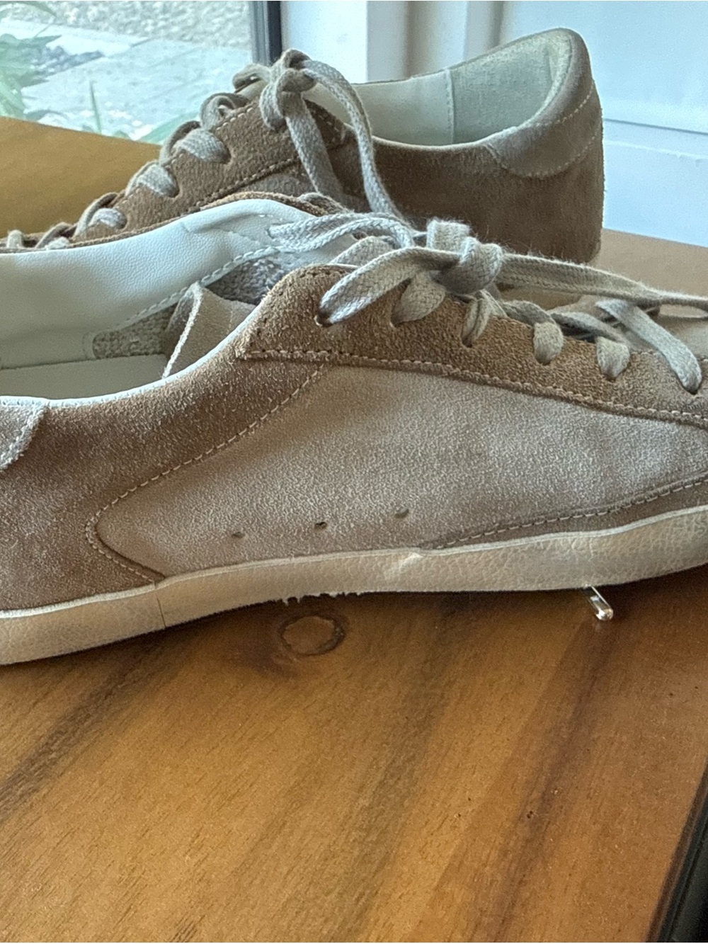 Golden Goose Sneakers - Picture 2 of 9
